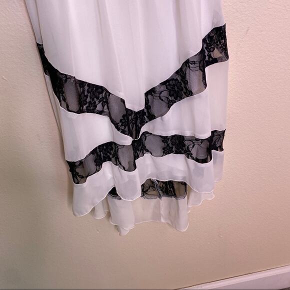 Speechless White and Black Layered Dress 12 - Picture 2 of 9
